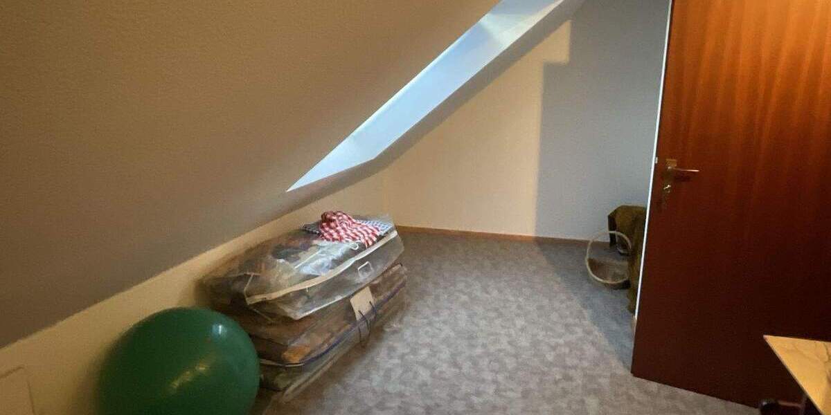 Einfamilienhaus Nüdlingen - 5 Zimmer, 128 m&sup2;, 285.000&euro; | Angebot:25668471