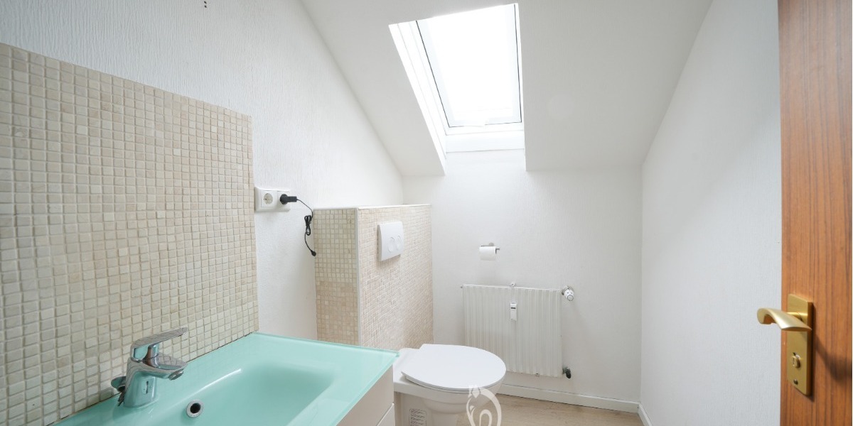 Architektenhaus mit großzügiger Einliegerwohnung und großem Garten in attraktiver Wohnlage - Einfamilienhaus Unterpleichfeld | Angebot:26073612