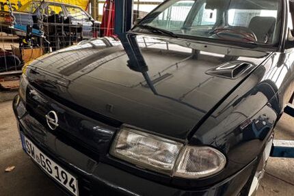 Opel Astra 999.999 km 4.300 &euro; Niederwerrn 97464