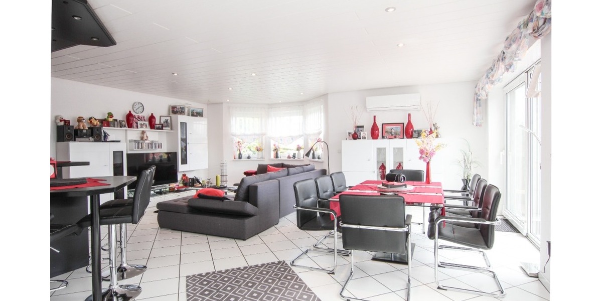 Sehr gepflegtes, freistehendes Mehrfamilien- Generationenhaus, zur Eigennutzung und Kapitalanlage - Mehrfamilienhaus, Wohnhaus Poppenhausen | Angebot:25374817