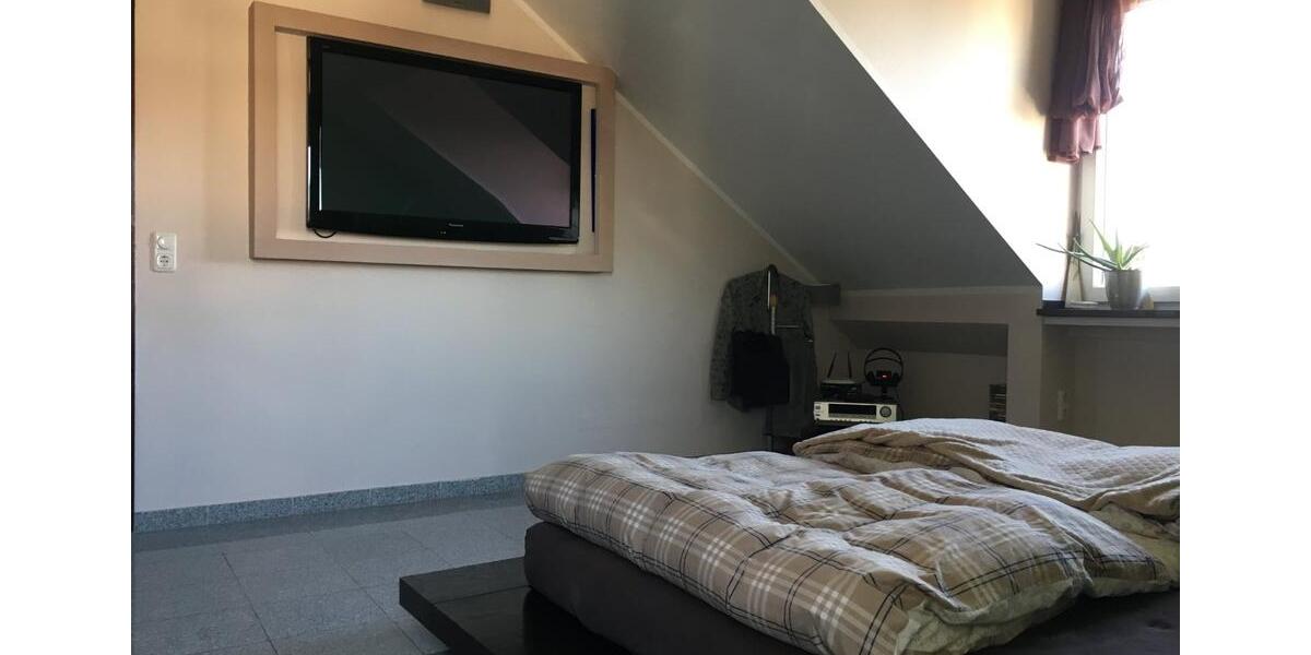 Dachgeschoßwohnung Kolitzheim - 5 Zimmer, 110 m&sup2;, 880&euro; | Angebot:24884524