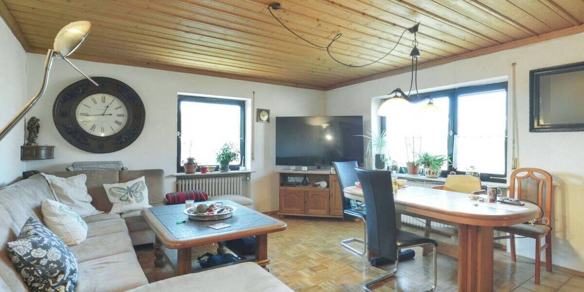Mehrfamilienhaus, Wohnhaus Hofheim Eichelsdorf - 7 Zimmer, 210 m&sup2;, 220.000&euro; | Angebot:26475693