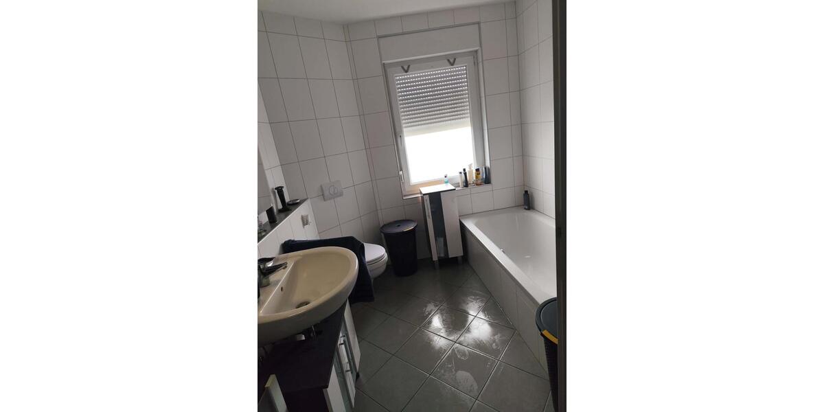 Erdgeschoßwohnung Sennfeld - 3 Zimmer, 100 m&sup2;, 1.460&euro; | Angebot:25989101