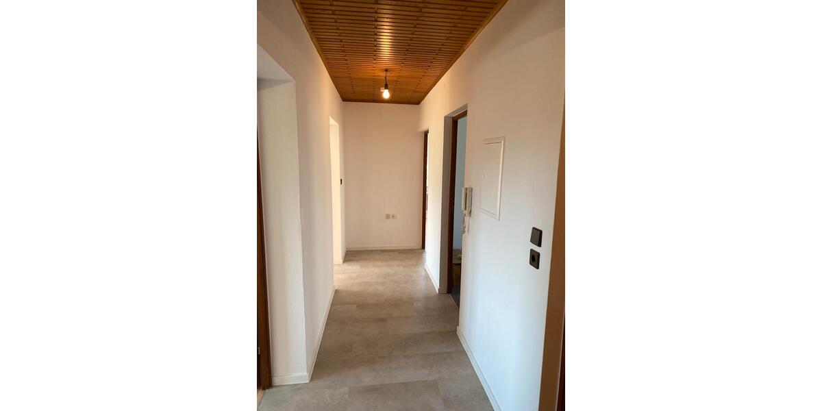 Etagenwohnung Rimpar - 3 Zimmer, 83 m&sup2;, 1.150&euro; | Angebot:25972976