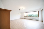 Architektenhaus mit großzügiger Einliegerwohnung und großem Garten in attraktiver Wohnlage - Einfamilienhaus Unterpleichfeld | Angebot:26321812