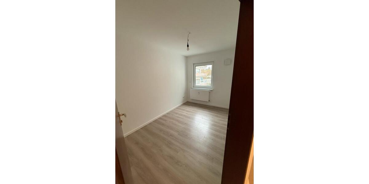 Etagenwohnung Bad Kissingen - 4 Zimmer, 95 m&sup2;, 850&euro; | Angebot:26029608