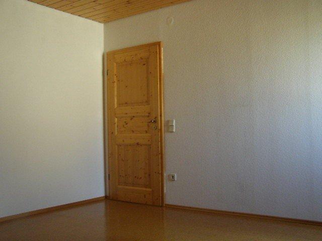 Dachgeschoßwohnung Grettstadt - 4 Zimmer, 80 m&sup2;, 640&euro; | Angebot:26048568