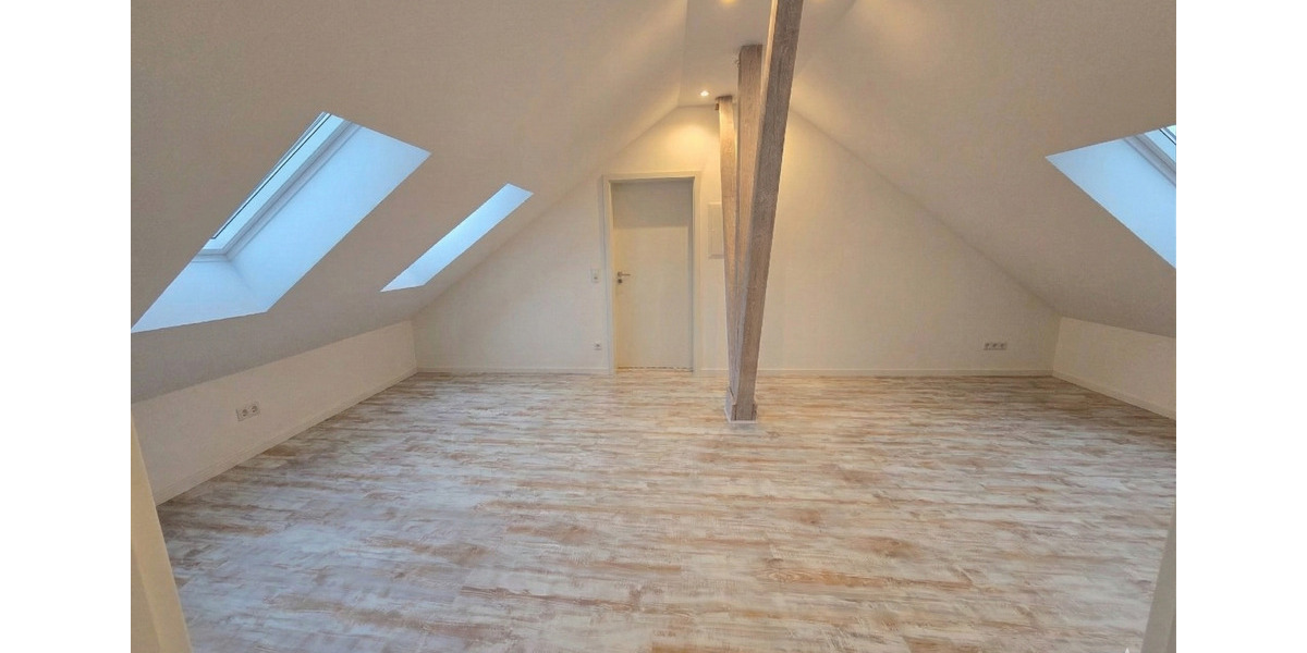 Maisonettenwohnung Schweinfurt Gartenstadt - 5 Zimmer, 206 m&sup2;, 1.620&euro; | Angebot:25941787