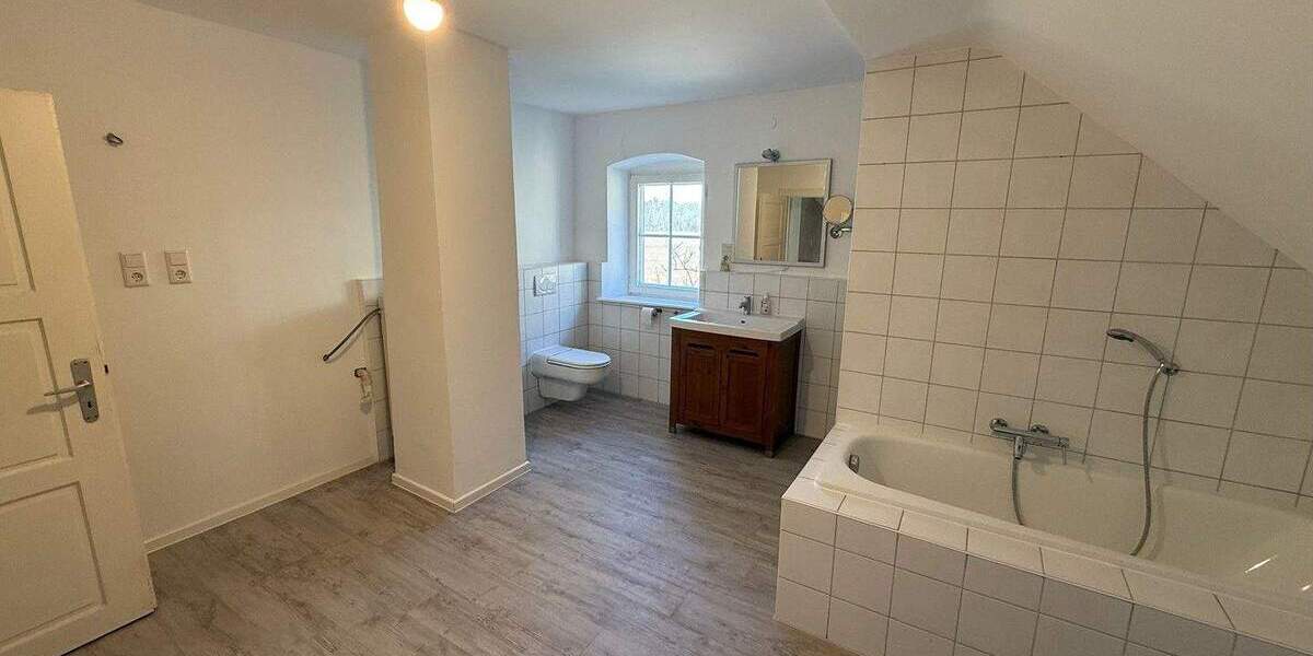 Einfamilienhaus Volkach Rimbach - 5 Zimmer, 200 m&sup2;, 1.690&euro; | Angebot:25736615