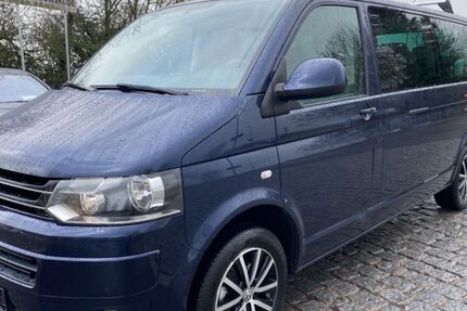 VW T5 Caravelle 175.236 km 21.480 &euro; Haßfurt 97437