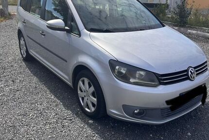 VW Touran 222.040 km 4.400 &euro; Löffelsterz 97453