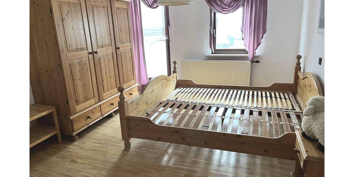 Einfamilienhaus Hofheim - 9 Zimmer, 200 m&sup2;, 270.000&euro; | Angebot:26930429