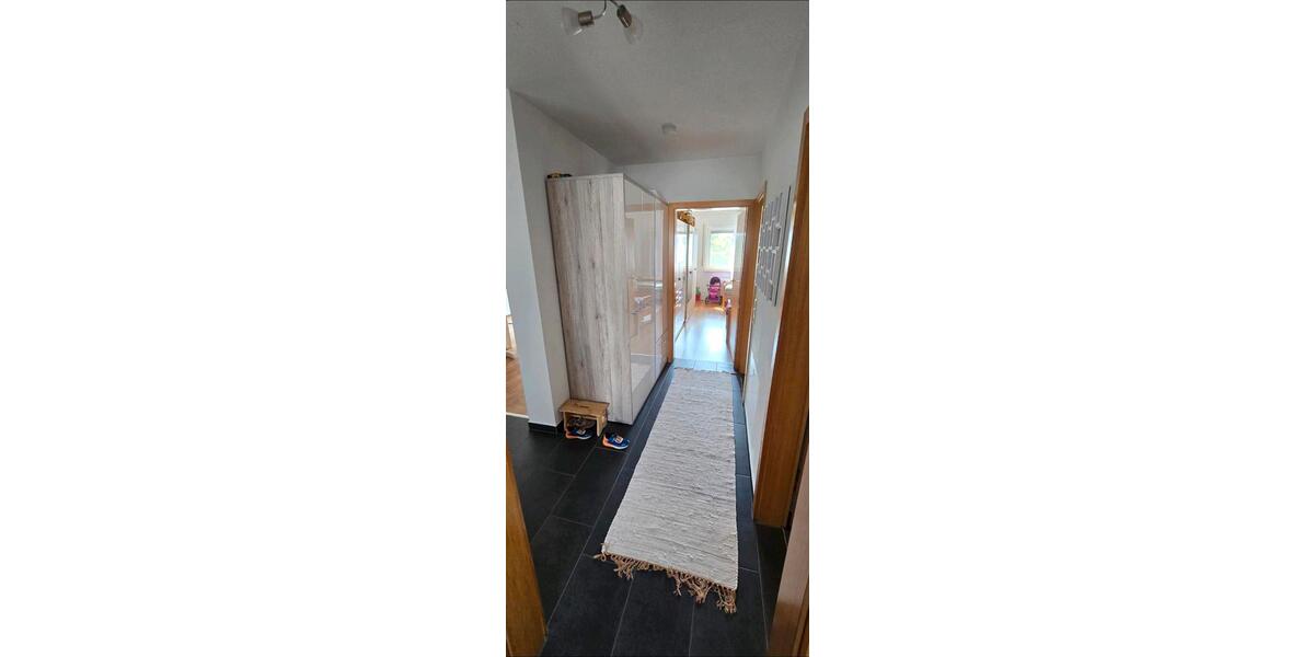 Etagenwohnung Niederwerrn - 3 Zimmer, 80 m&sup2;, 220.000&euro; | Angebot:27002270
