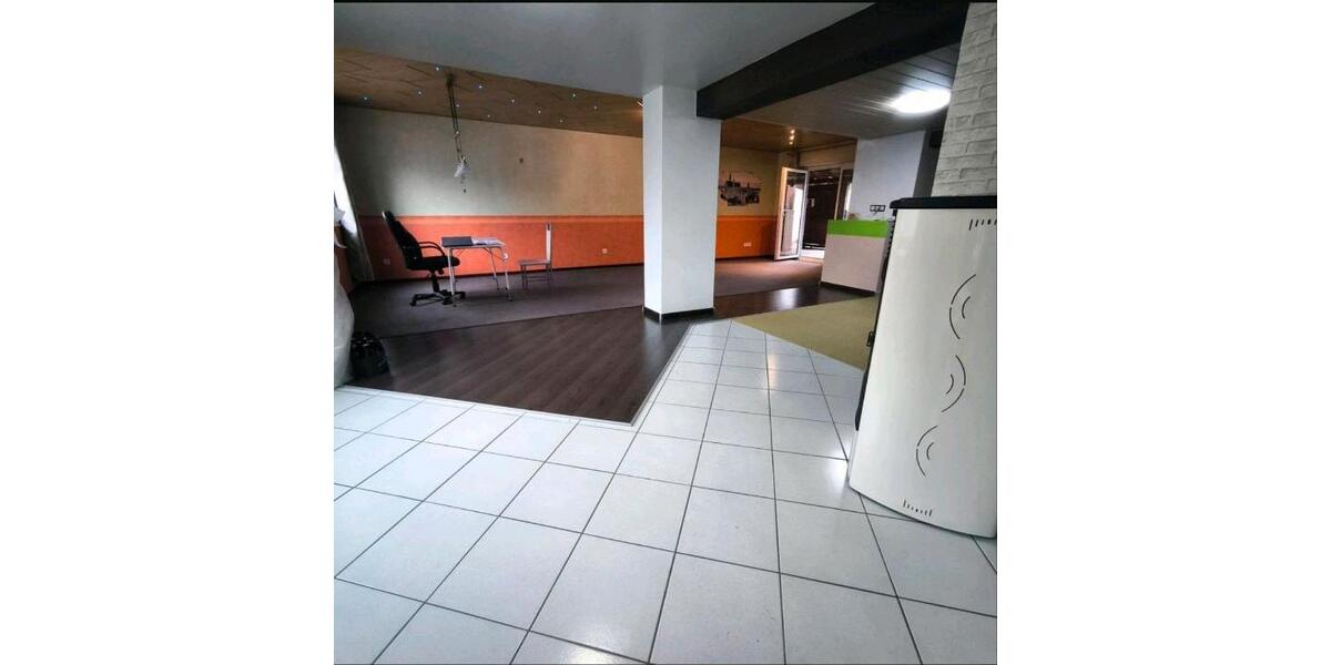 Einfamilienhaus Rauhenebrach - 8 Zimmer, 235 m&sup2;, 225.000&euro; | Angebot:27112116