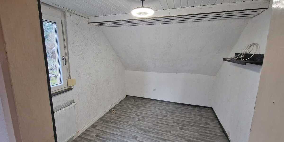 Einfamilienhaus Niederwerrn - 6 Zimmer, 129 m&sup2;, 250.000&euro; | Angebot:25664866