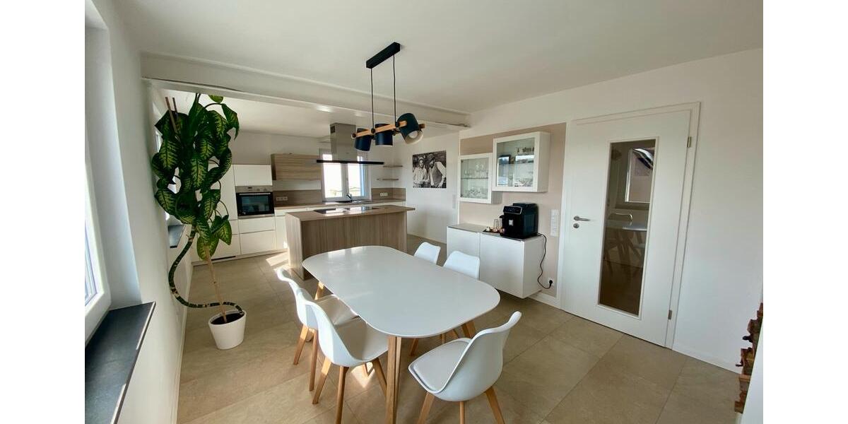 Einfamilienhaus Werneck - 5.5 Zimmer, 150 m&sup2;, 2.200&euro; | Angebot:26026458