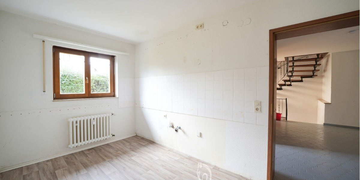 Architektenhaus mit großzügiger Einliegerwohnung und großem Garten in attraktiver Wohnlage - Einfamilienhaus Unterpleichfeld | Angebot:26073612