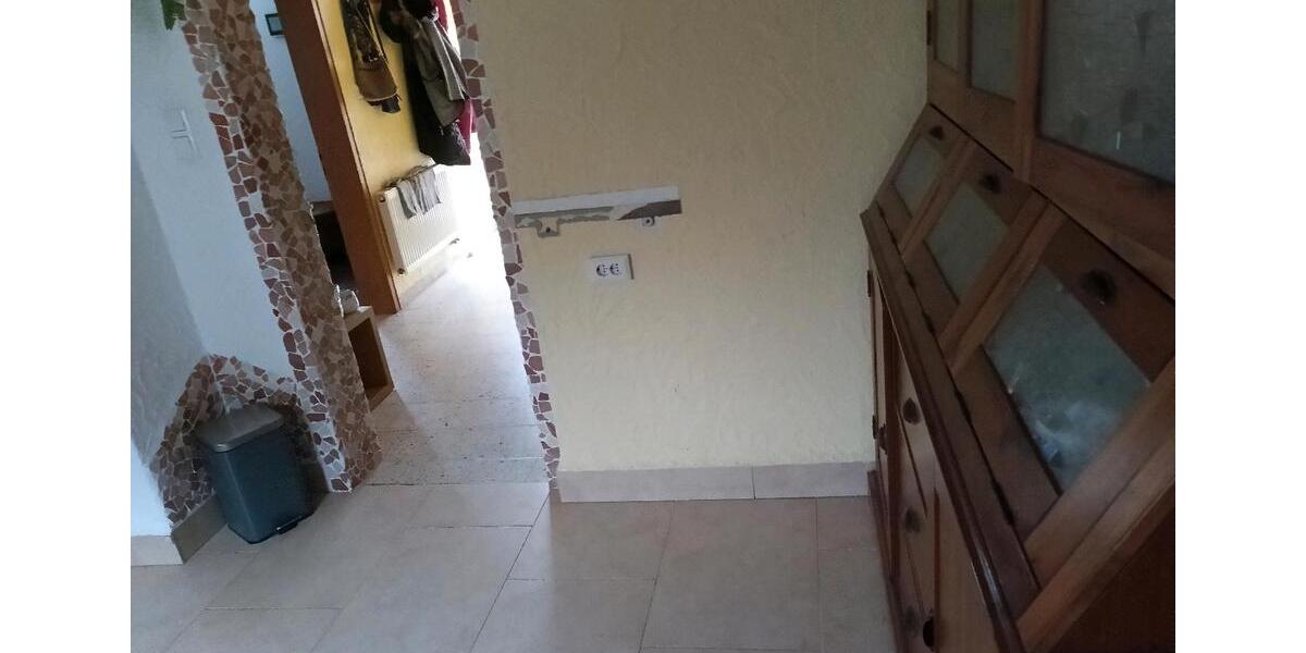 Etagenwohnung Arnstein - 8 Zimmer, 200 m&sup2;, 300.000&euro; | Angebot:26024338