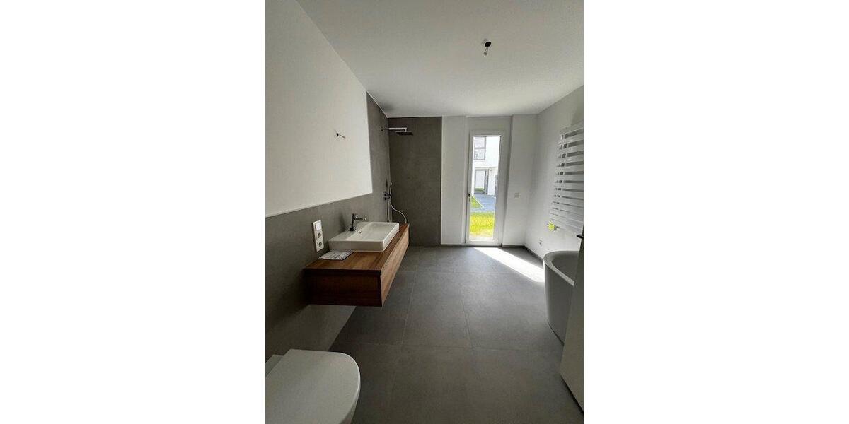 Erdgeschoßwohnung Schweinfurt Bellevue - 4 Zimmer, 103 m&sup2;, 1.395&euro; | Angebot:26661519