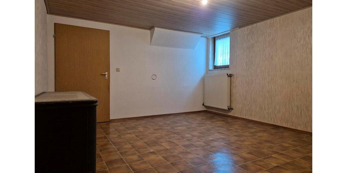Mehrfamilienhaus, Wohnhaus Elfershausen - 5 Zimmer, 124 m&sup2;, 189.000&euro; | Angebot:24849046