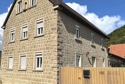 Haus Zeil - 9 Zimmer, 200 m&sup2;, 335.000&euro; | Angebot:25197897