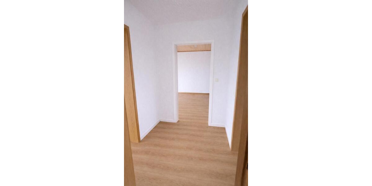 Etagenwohnung Niederwerrn - 3 Zimmer, 80 m&sup2;, 800&euro; | Angebot:25303508