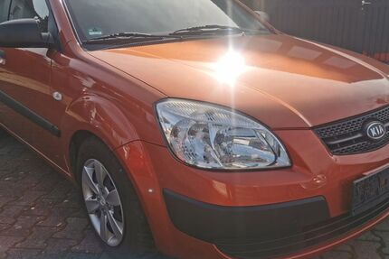 Kia Rio 180.000 km 1.990 &euro; Niederwerrn 97464