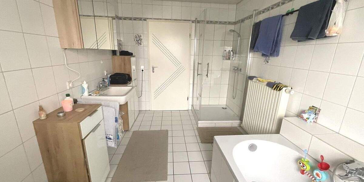 Mehrfamilienhaus, Wohnhaus Fuchsstadt - 8 Zimmer, 255 m&sup2;, 498.000&euro; | Angebot:25797456