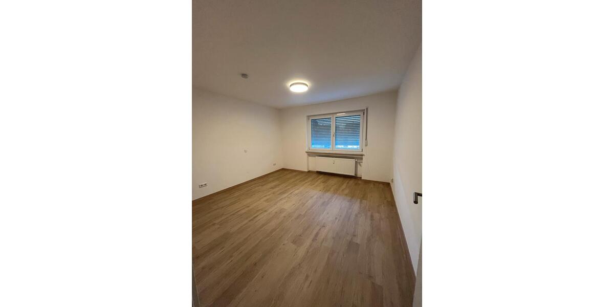 Erdgeschoßwohnung Grafenrheinfeld - 4 Zimmer, 127 m&sup2;, 1.450&euro; | Angebot:26025712