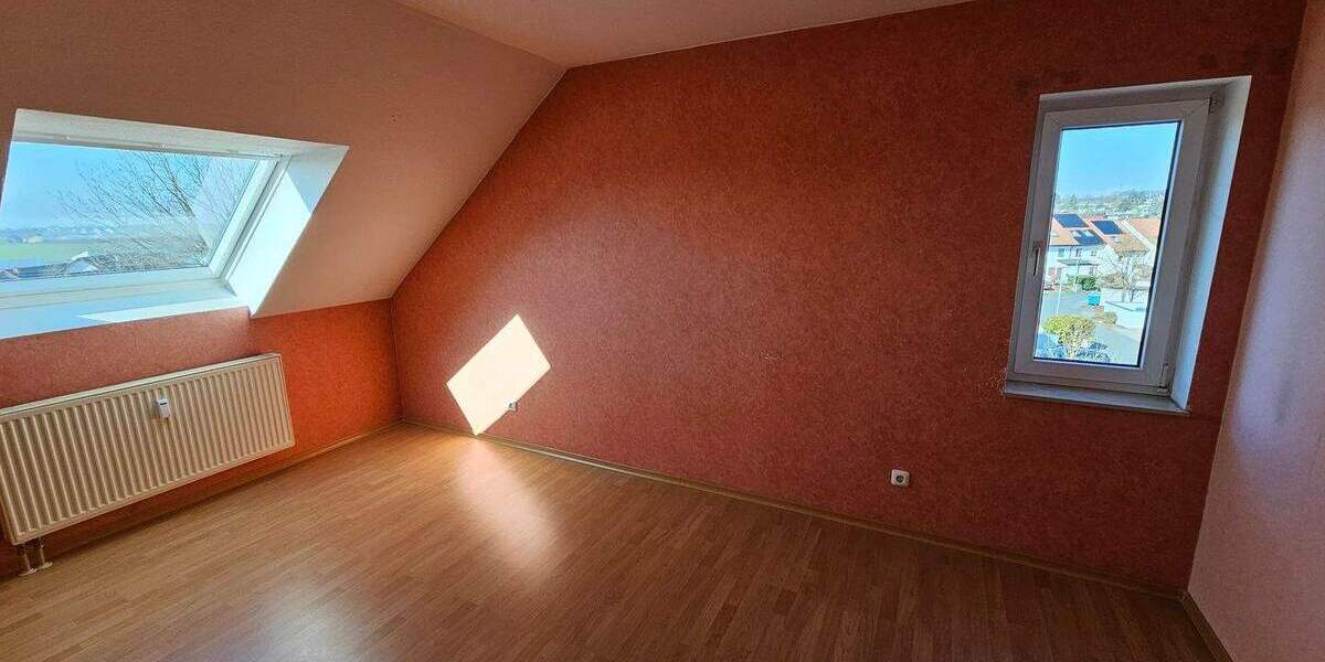 Etagenwohnung Schweinfurt Eselshöhe - 2 Zimmer, 57 m&sup2;, 130.000&euro; | Angebot:25737705