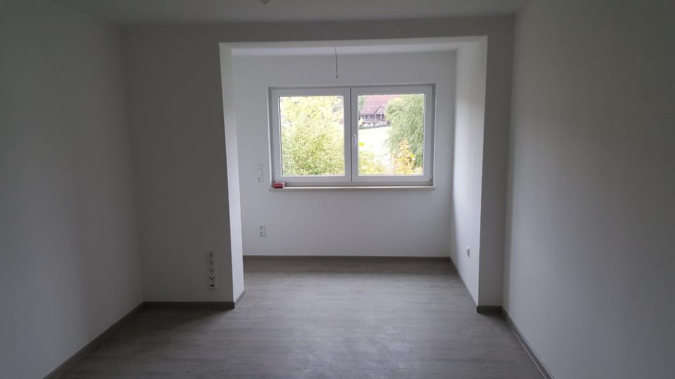 Etagenwohnung Hohenroth - 4 Zimmer, 114 m&sup2;, 1.140&euro; | Angebot:24841207