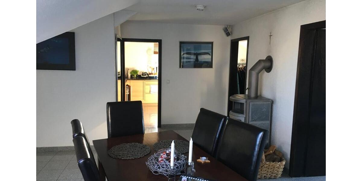 Dachgeschoßwohnung Kolitzheim - 5 Zimmer, 110 m&sup2;, 880&euro; | Angebot:24884524