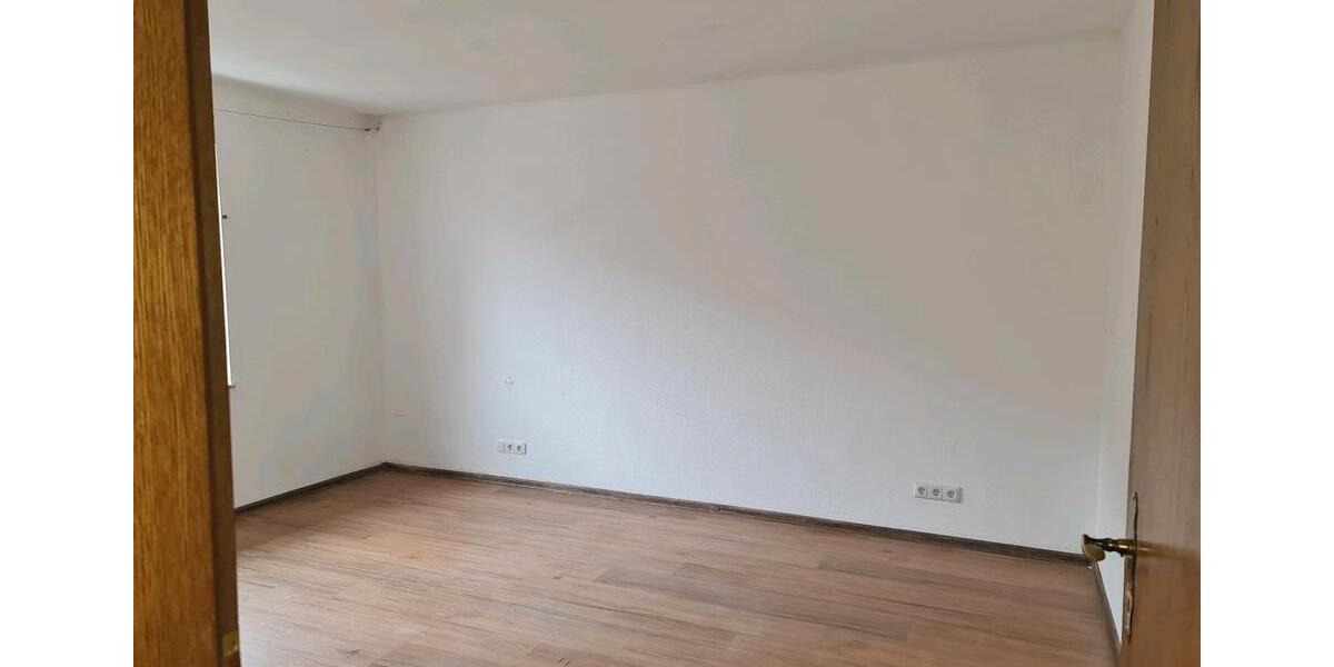 Etagenwohnung Schonungen Forst - 3 Zimmer, 120 m&sup2;, 680&euro; | Angebot:24877764
