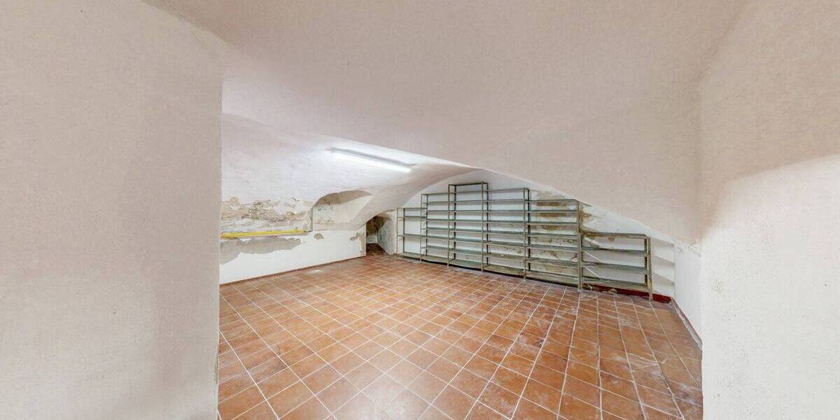 Einfamilienhaus Gerolzhofen - 1 Zimmer, 370 m&sup2;, 650.000&euro; | Angebot:26054810