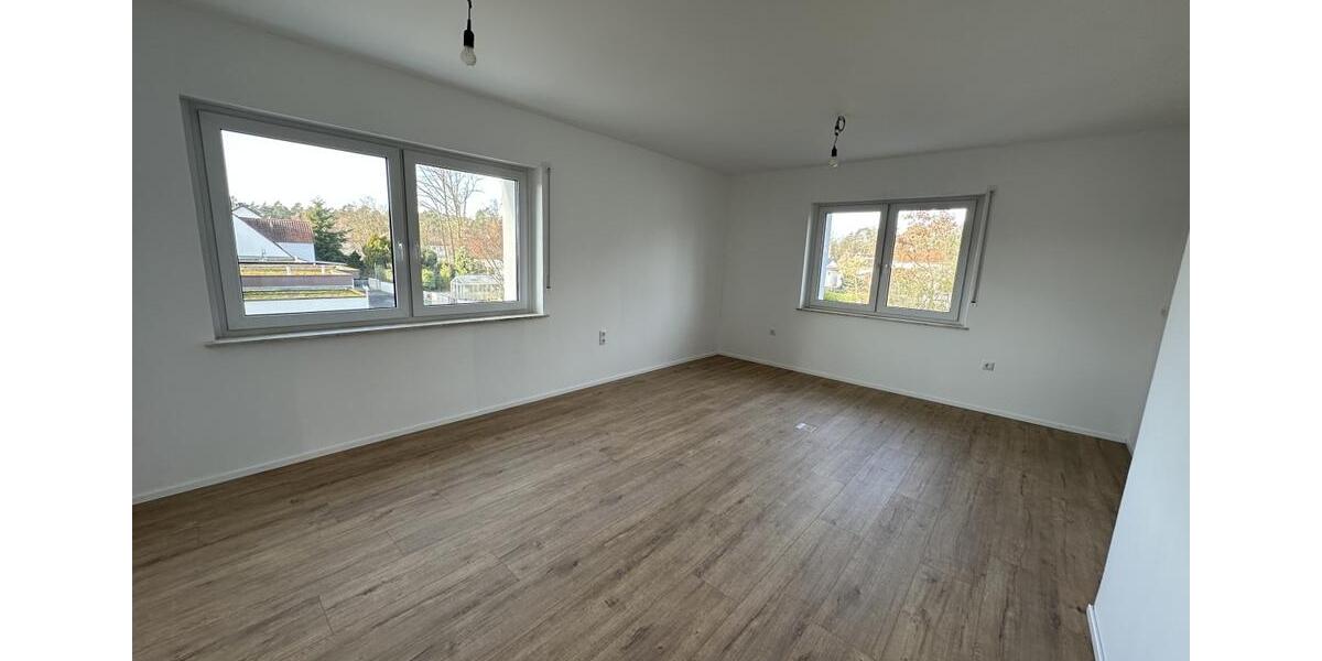 Etagenwohnung Schwebheim - 5 Zimmer, 102 m&sup2;, 1.250&euro; | Angebot:26039163