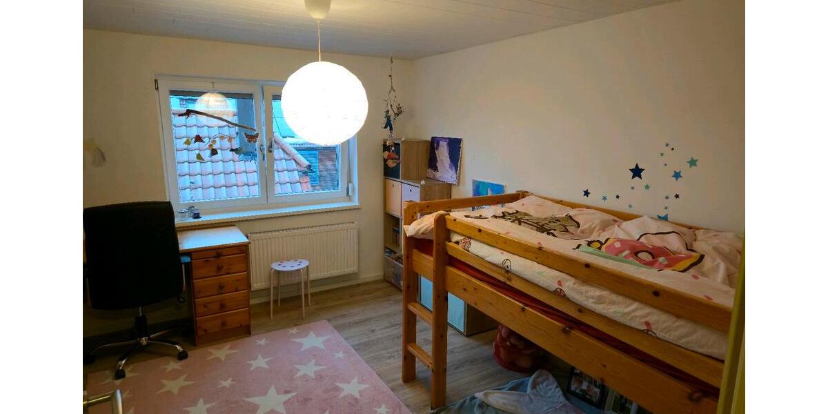 Einfamilienhaus Stadtlauringen - 5 Zimmer, 116 m&sup2;, 175.000&euro; | Angebot:26023766