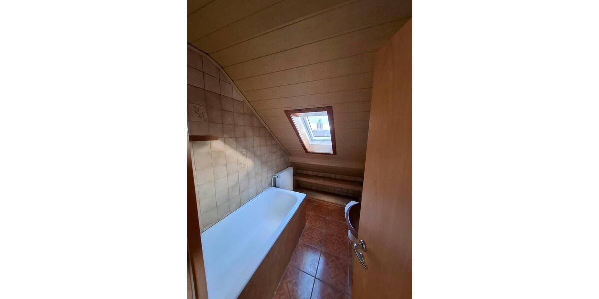 Etagenwohnung Sand am Main - 5 Zimmer, 128 m&sup2;, 1.450&euro; | Angebot:25945284