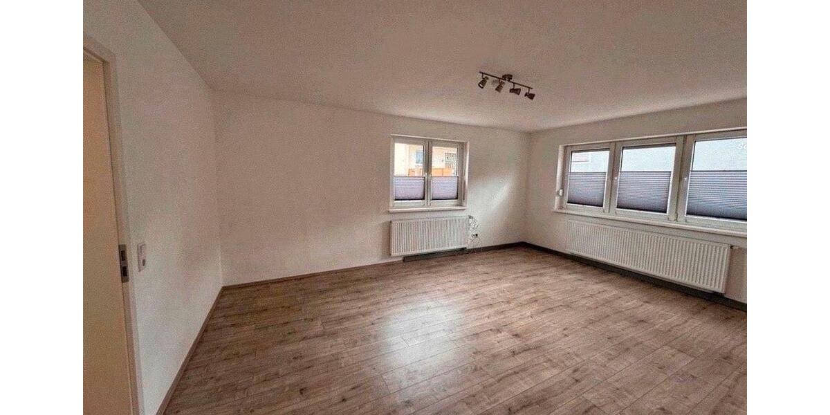 Erdgeschoßwohnung Arnstein - 2 Zimmer, 89 m&sup2;, 650&euro; | Angebot:25925055