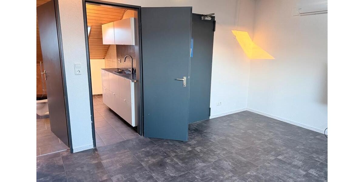 Dachgeschoßwohnung Schweinfurt Bellevue - 2 Zimmer, 40 m&sup2;, 490&euro; | Angebot:25899354