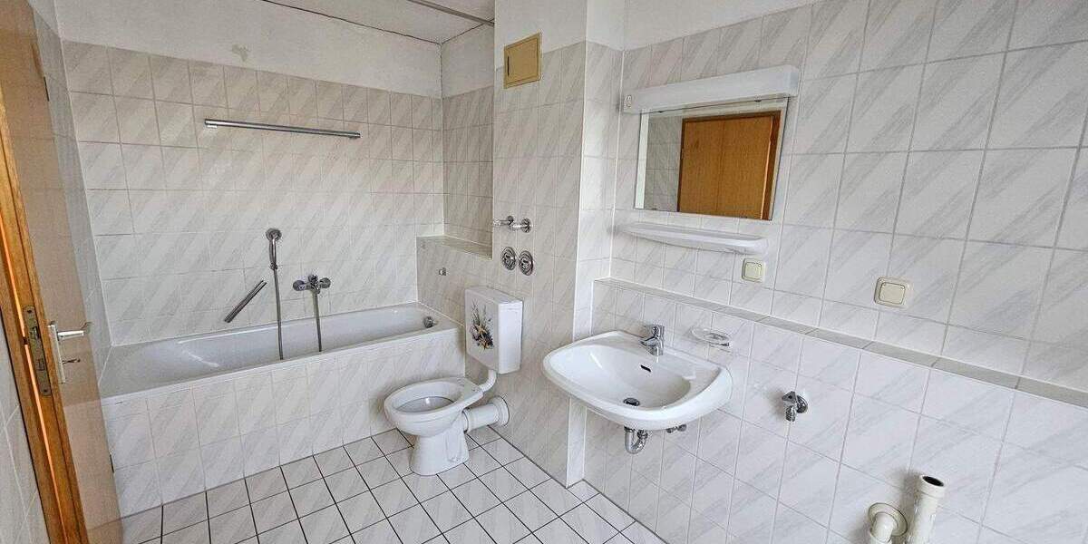 Etagenwohnung Schweinfurt Eselshöhe - 2 Zimmer, 57 m&sup2;, 130.000&euro; | Angebot:25737705