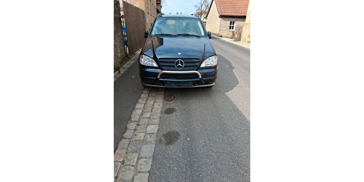 Mercedes-Benz ML 430 280.000 km 4.500 &euro; Arnstein 97450