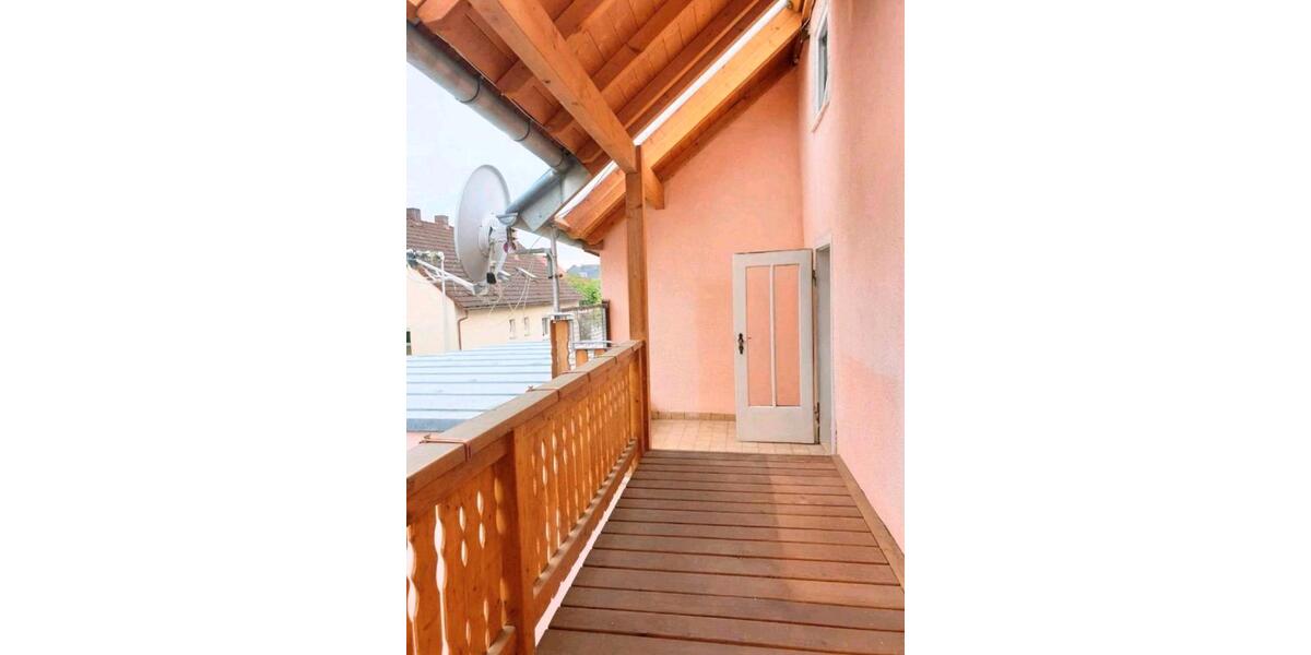 Einfamilienhaus Sulzfeld - 11 Zimmer, 208 m&sup2;, 149.000&euro; | Angebot:23488843