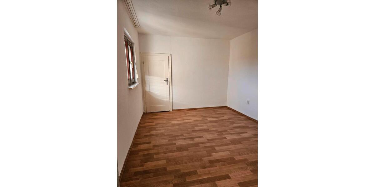 Maisonettenwohnung Hohenroth - 5 Zimmer, 96 m&sup2;, 950&euro; | Angebot:25792139