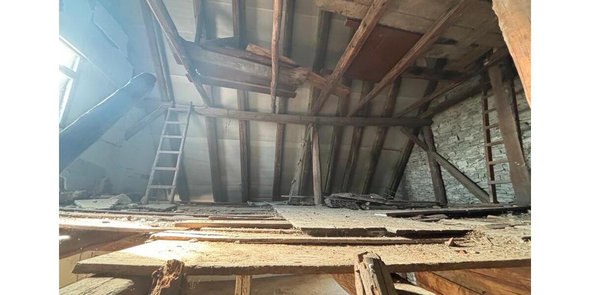 Doppelhaushälfte Dettelbach - 4 Zimmer, 152 m&sup2;, 124.000&euro; | Angebot:26044953