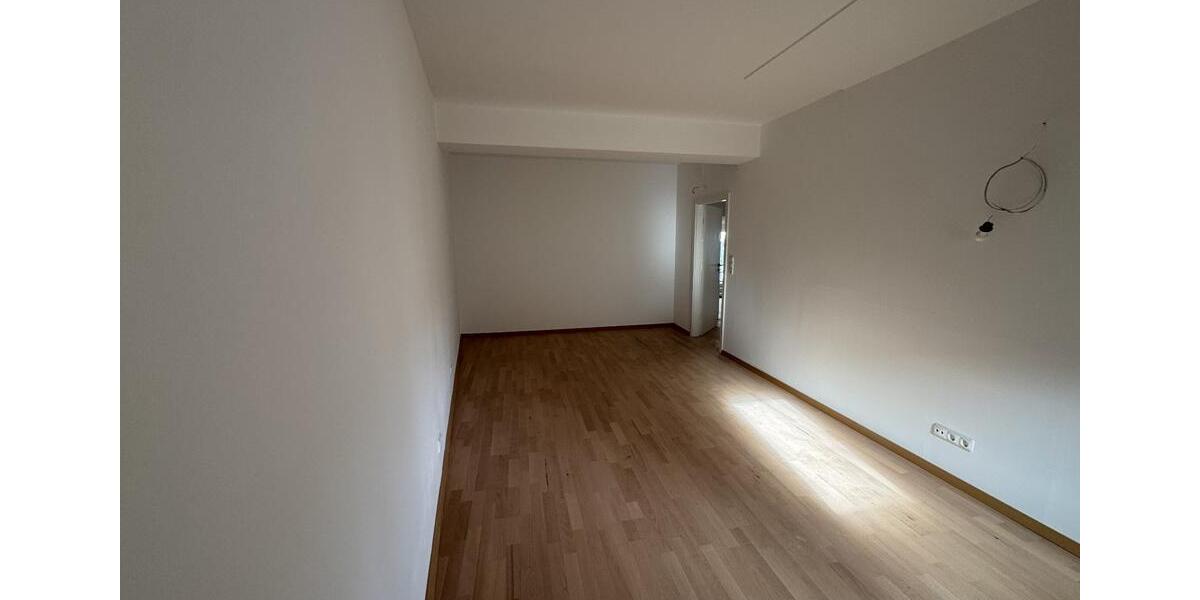 Etagenwohnung Schweinfurt Gartenstadt - 4 Zimmer, 155 m&sup2;, 1.550&euro; | Angebot:25251372