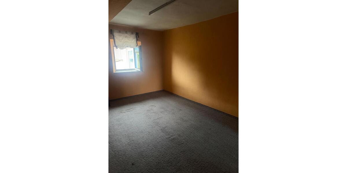 Einfamilienhaus Schweinfurt Haardt - 6 Zimmer, 150 m&sup2;, 170.000&euro; | Angebot:25427986