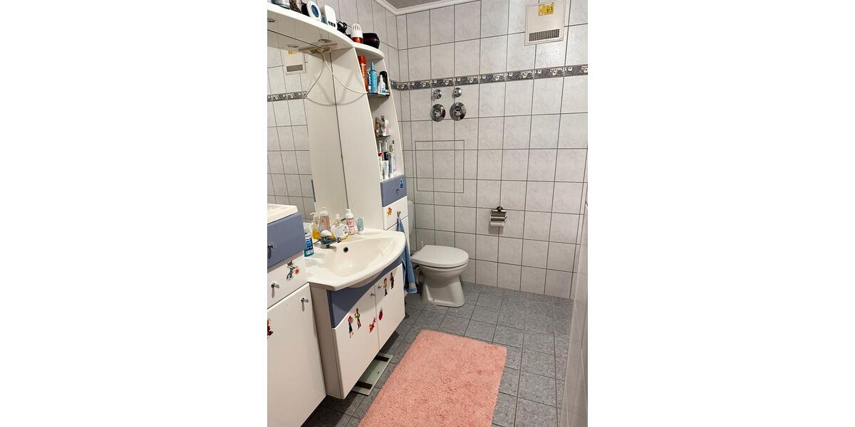 Etagenwohnung Niederwerrn - 4 Zimmer, 98 m&sup2;, 238.000&euro; | Angebot:27024154