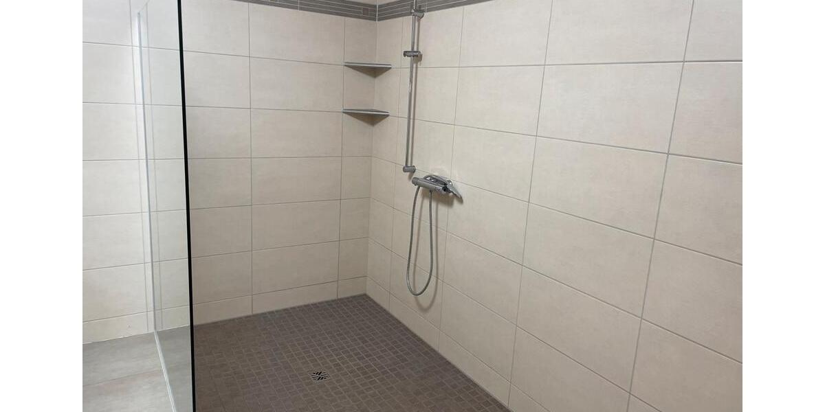 Erdgeschoßwohnung Sulzfeld - 3 Zimmer, 83 m&sup2;, 500&euro; | Angebot:25720264