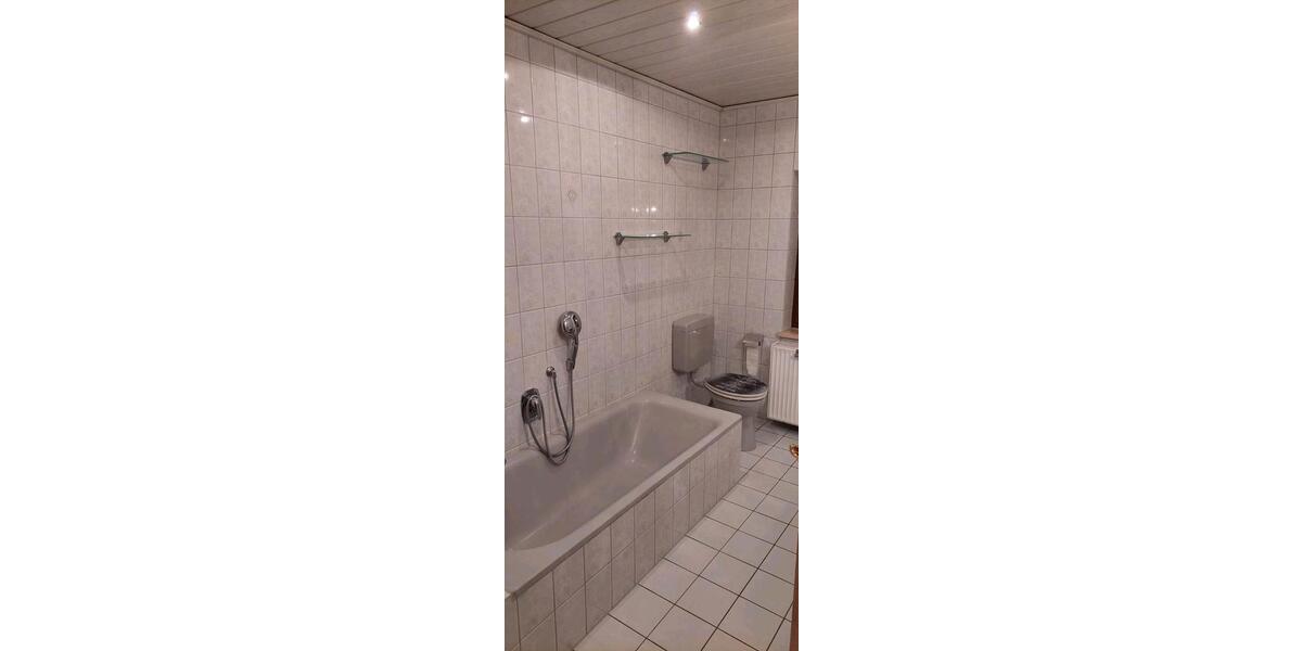 Etagenwohnung Bad Kissingen - 5 Zimmer, 130 m&sup2;, 850&euro; | Angebot:25309067