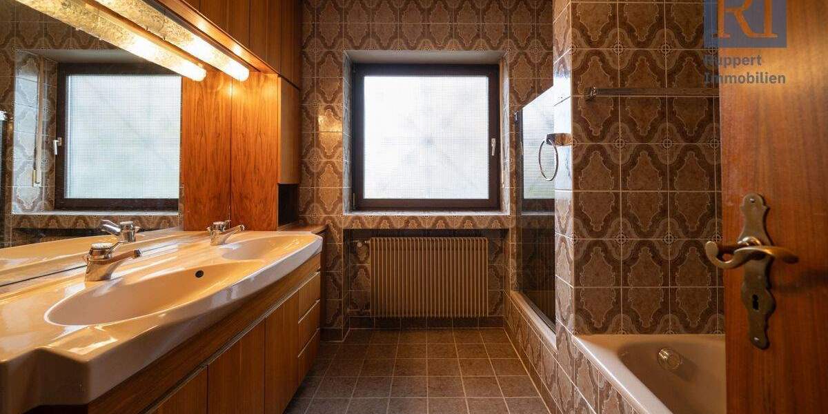 Einfamilienhaus Bad Kissingen - 5 Zimmer, 137 m&sup2;, 399.000&euro; | Angebot:25845698